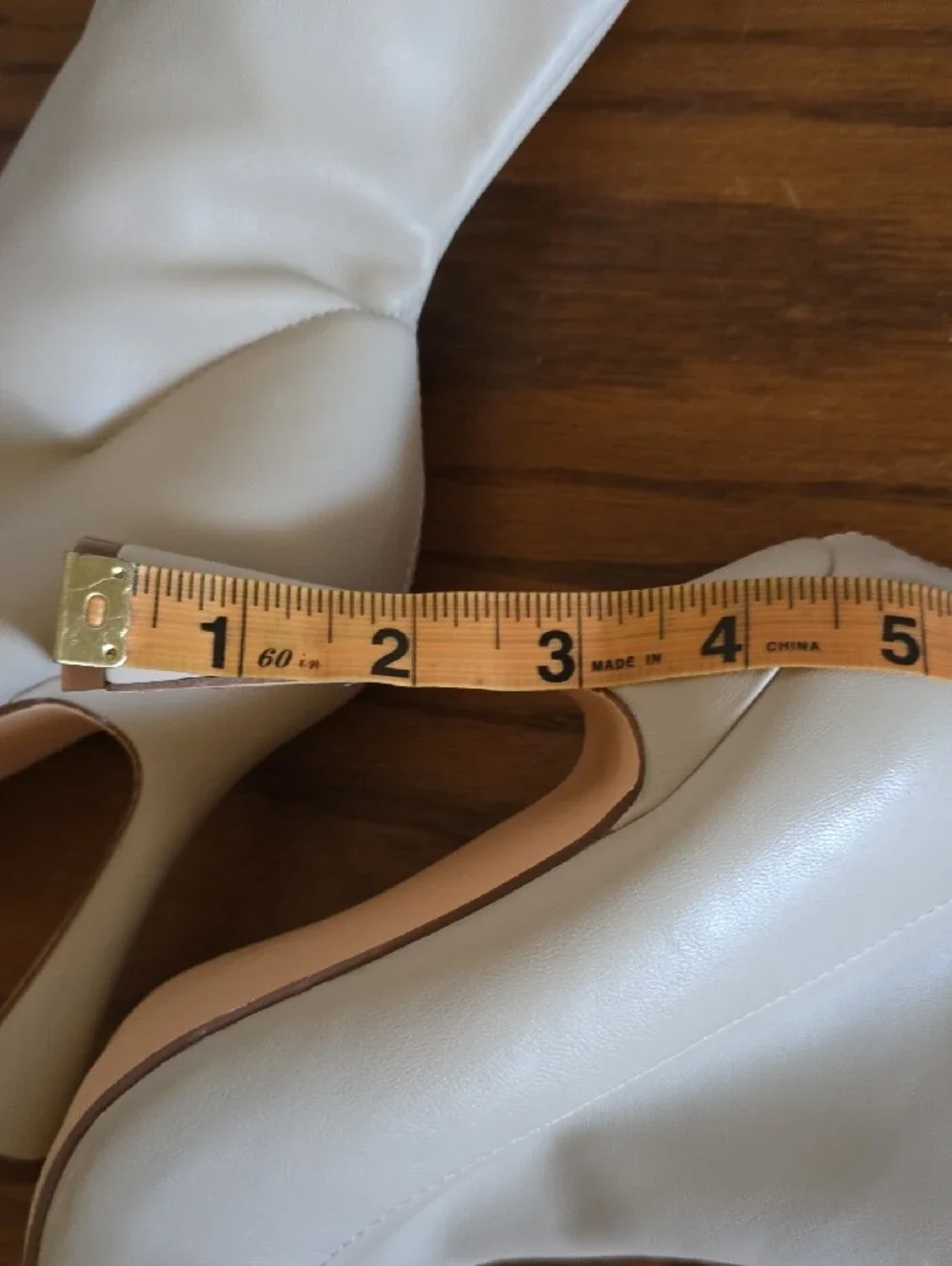 Wild Diva White Over-the-Knee High Heel Boots Size 5 1/2 Tote II